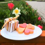 Mini krabička GOLD STRIPE s 8ks praliniek